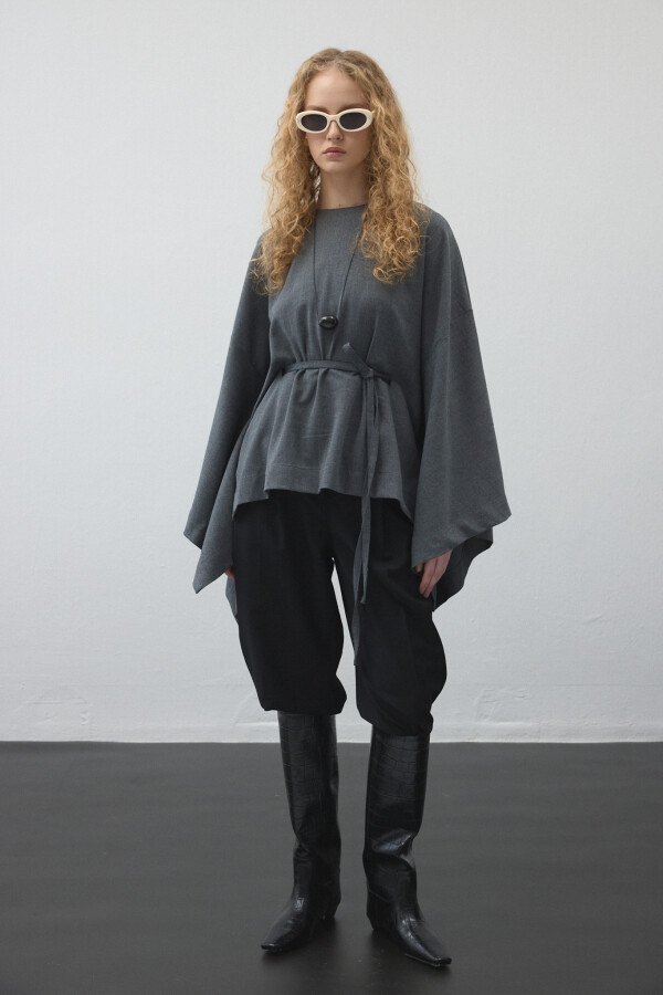 Gri Kemerli Pelerin Bluz - KUAD