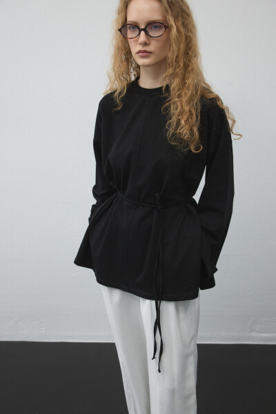 Siyah Yırtmaçlı Oversize Sweatshirt 