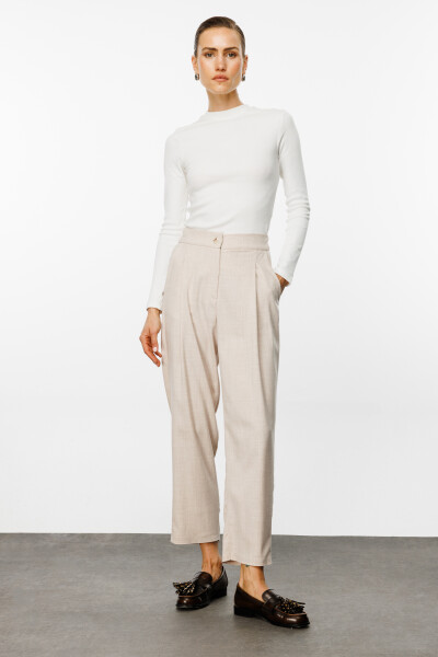 Beige Carrot Cut Pants with Pockets 