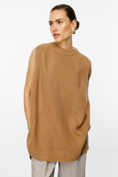 Camel High-Neck Oversized Sweater 