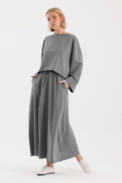 Gray Double-Sleeve Detailed Skirted Basic Set 